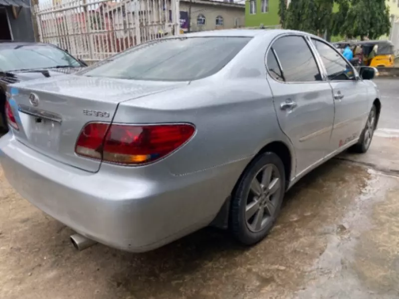 Lexus ES 330   - 2005