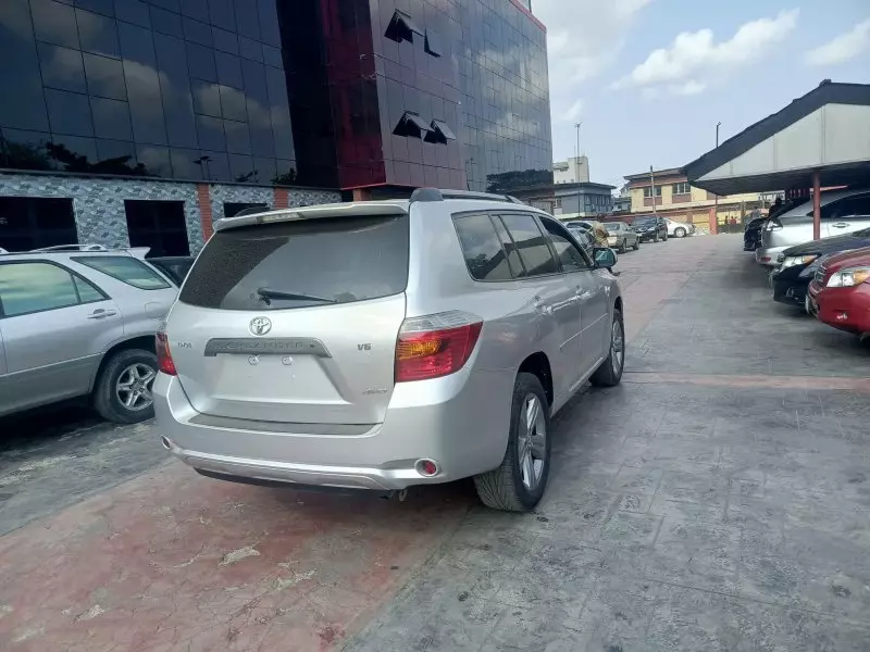 Toyota Highlander   - 2008