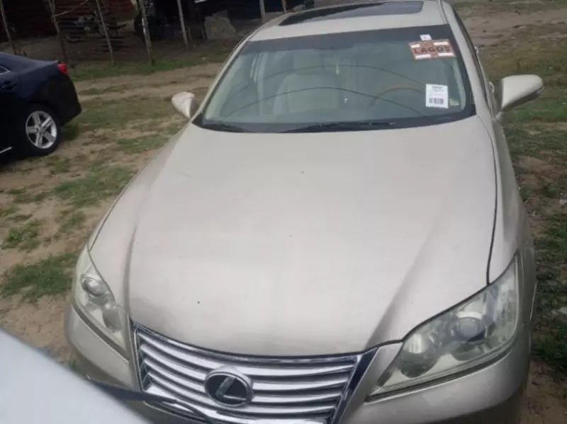 Lexus ES 350   - 2011