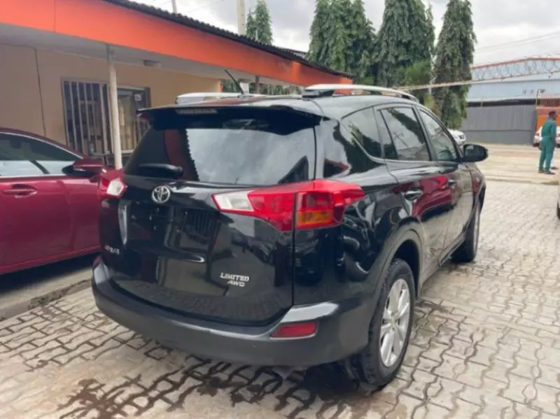 Toyota RAV 4   - 2014