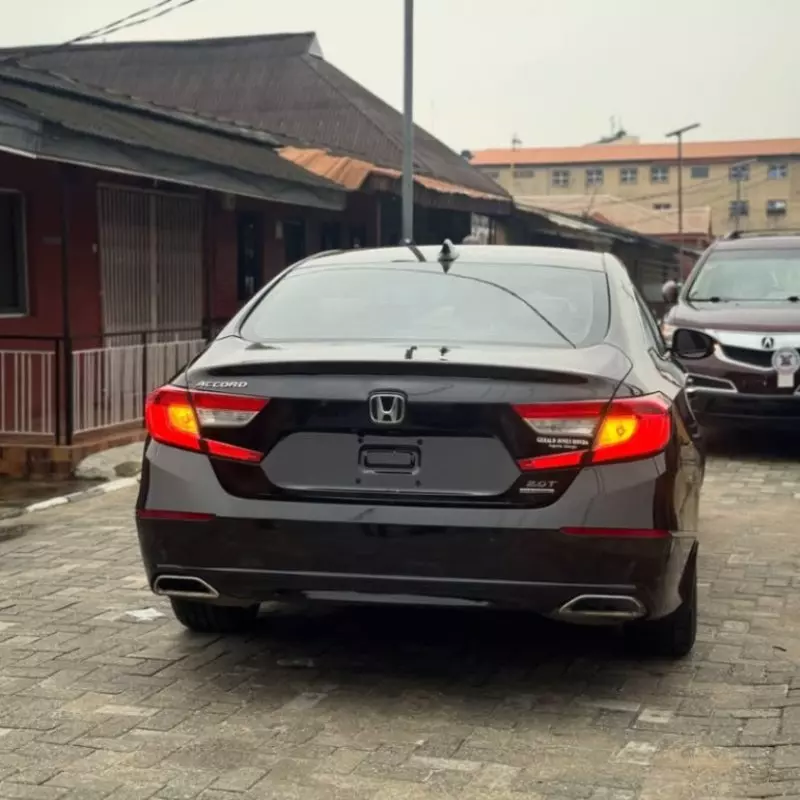 Honda Accord   - 2018