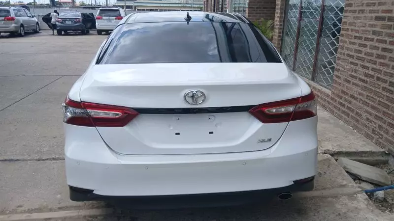 Toyota Camry   - 2018