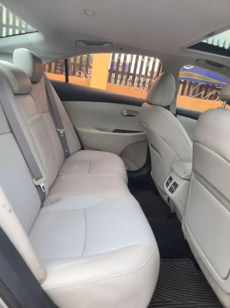 Lexus ES 350   - 2011