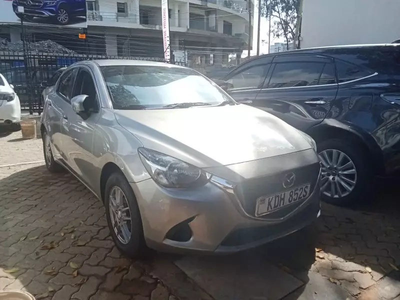 Mazda Demio    - 2015