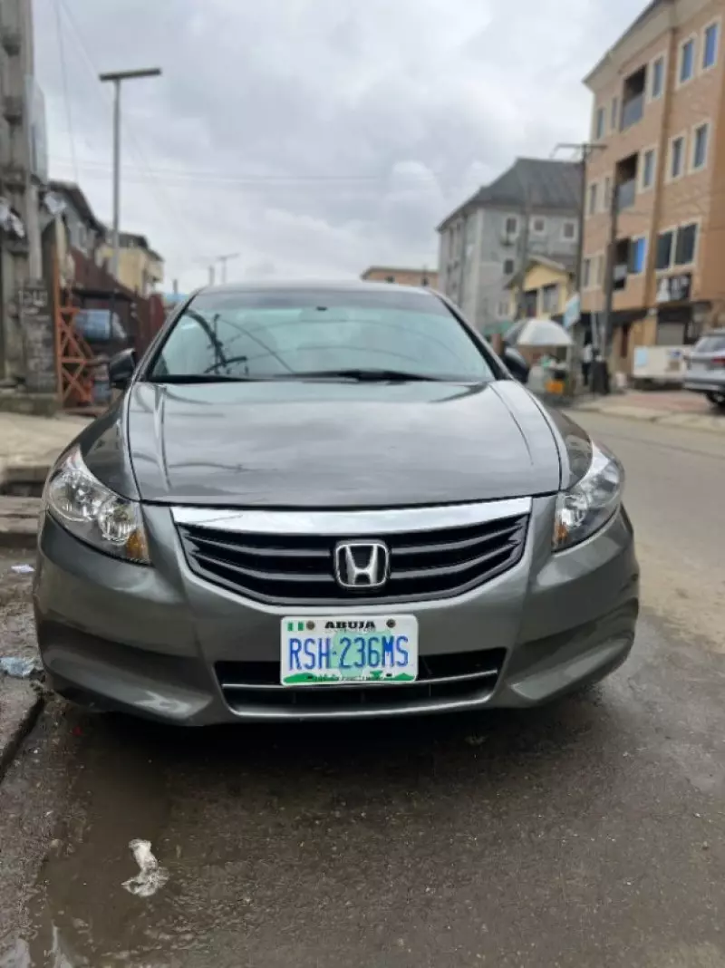 Honda Accord   - 2009