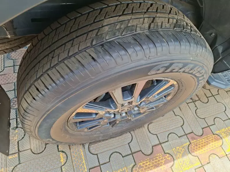 Toyota Landcruiser Prado - 2024