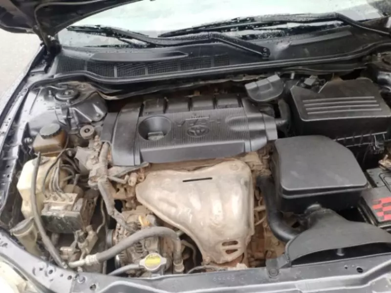 Toyota Camry   - 2011