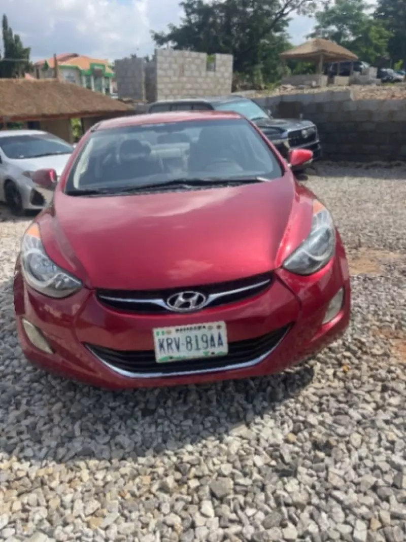 Hyundai ELANTRA 1,6L BVA GLS New   - 2013