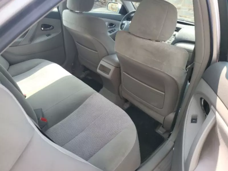 Toyota camry   - 2010