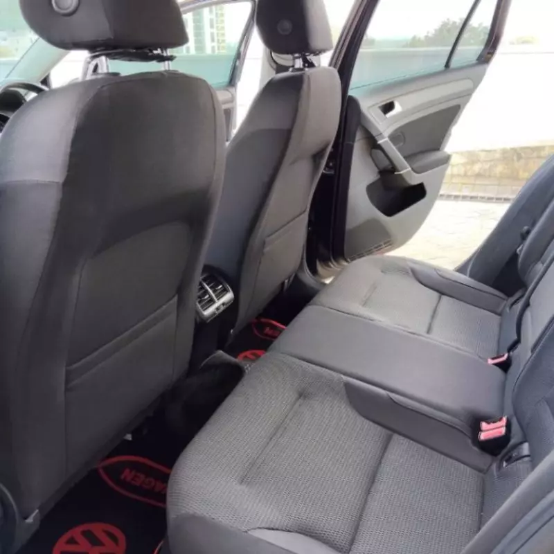 Volkswagen Golf   - 2014