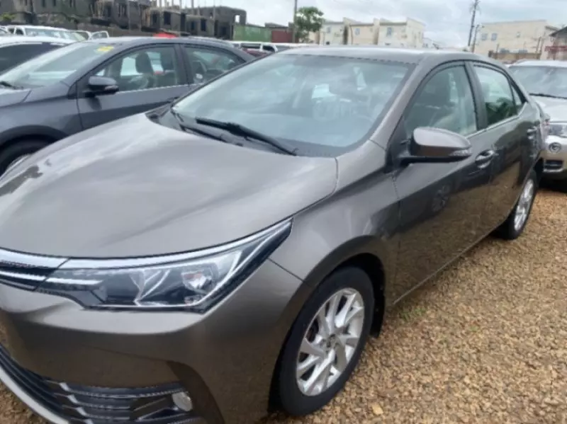 Toyota Corolla   - 2013