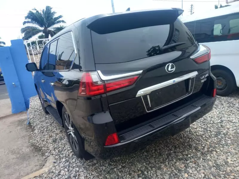 Lexus LX 570   - 2018