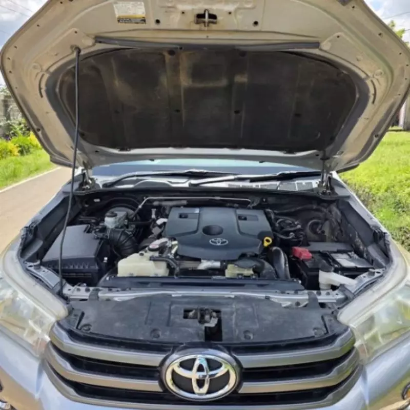 Toyota Hilux   - 2018