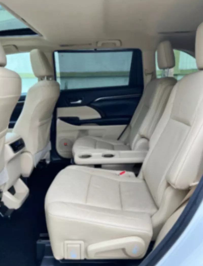Toyota Highlander   - 2014