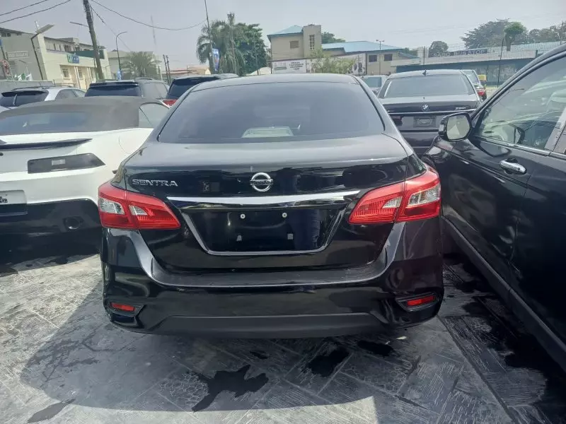 Nissan Sentra
