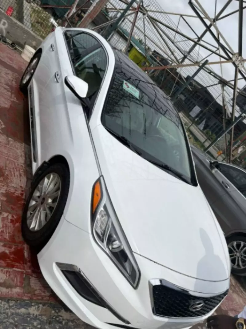 Hyundai Sonata - 2015