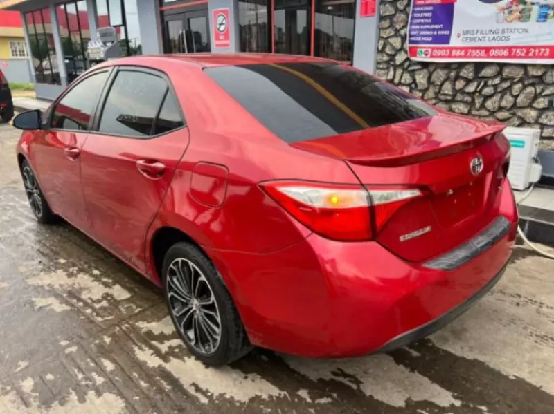 Toyota Corolla - 2015