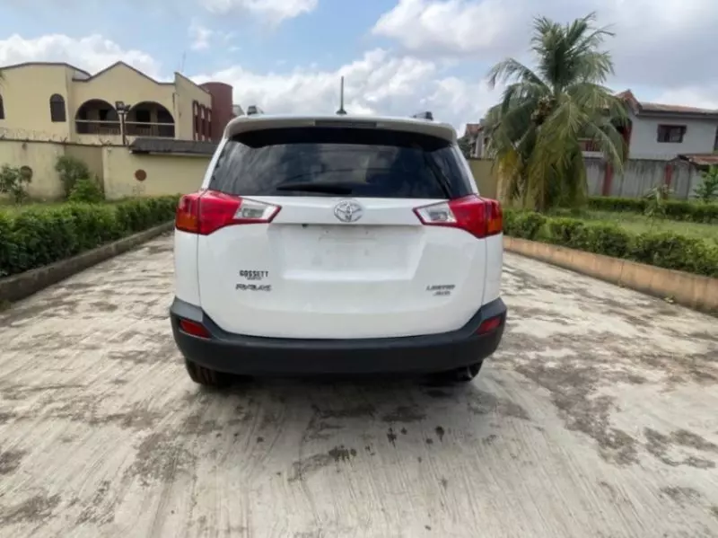 Toyota RAV 4 - 2014
