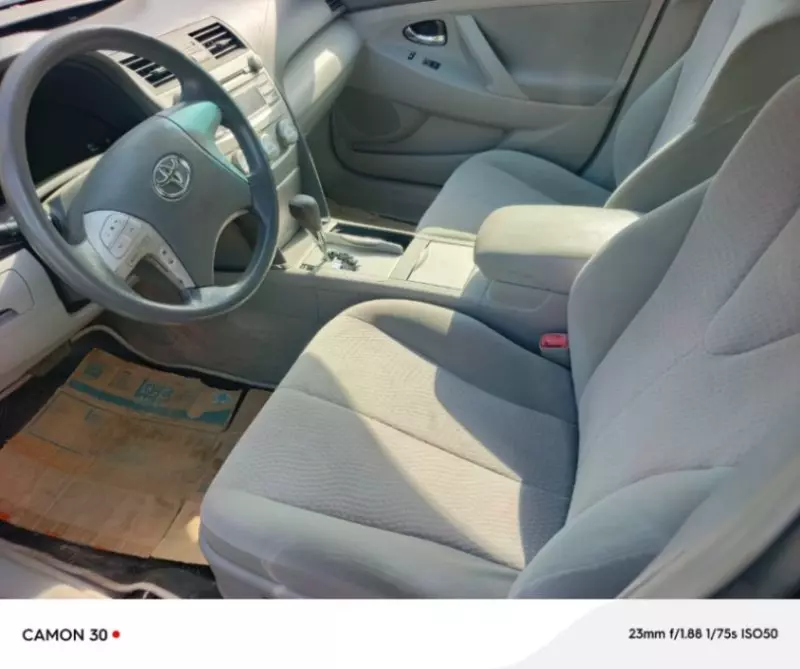 Toyota Camry   - 2010