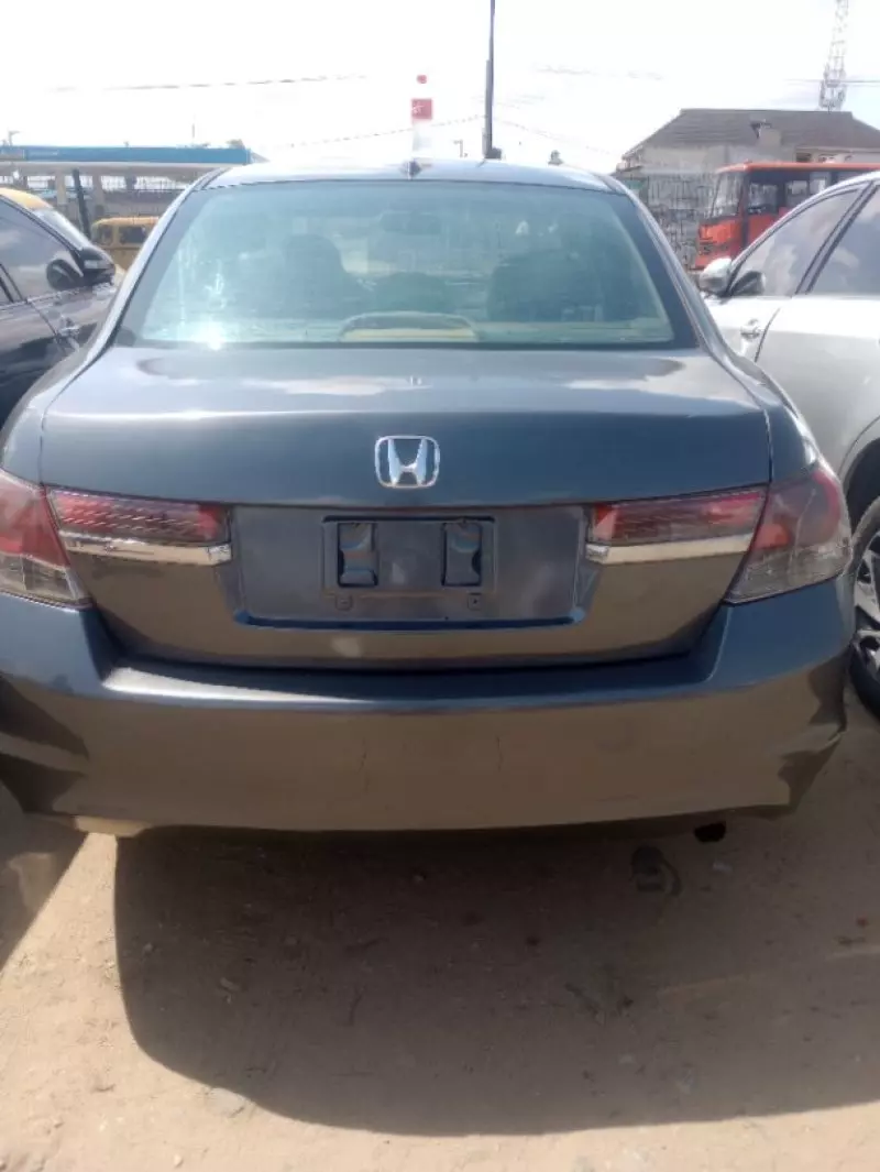 Honda Accord   - 2009
