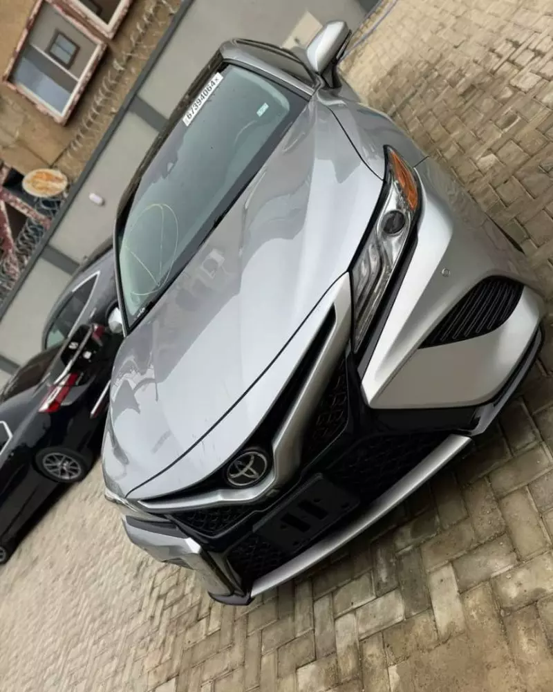 Toyota Camry   - 2018
