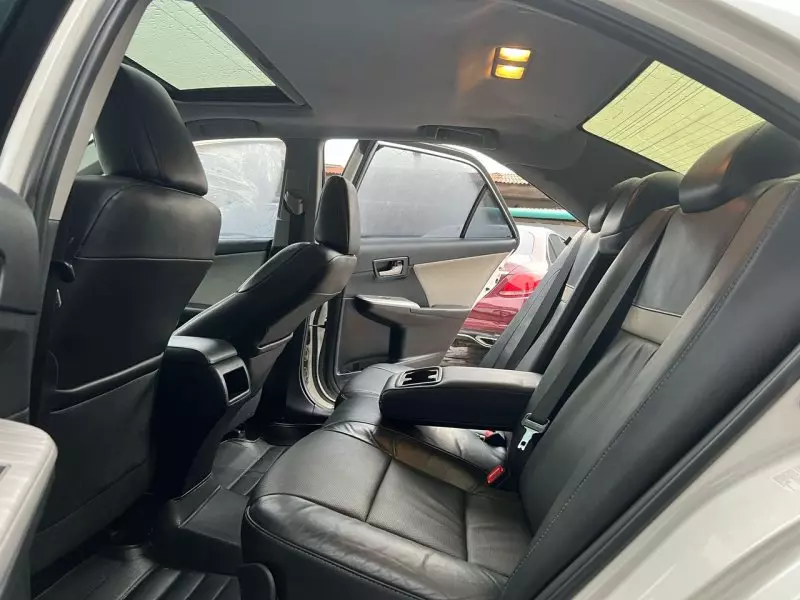 Toyota Camry   - 2012