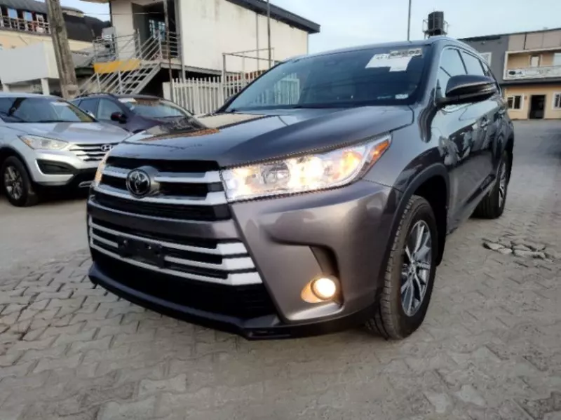 Toyota Highlander   - 2018