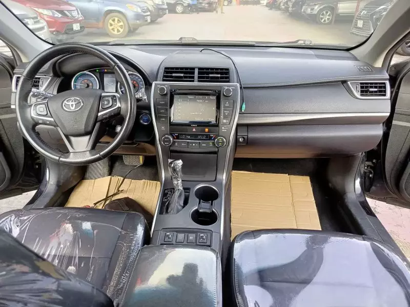 Toyota Camry   - 2017