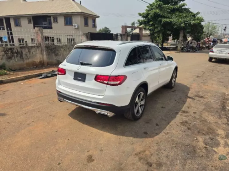 Mercedes-Benz GLC 300