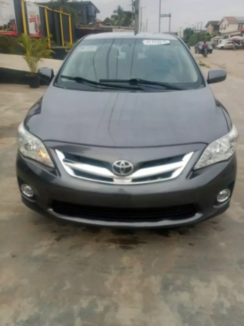 Toyota Corolla   - 2013