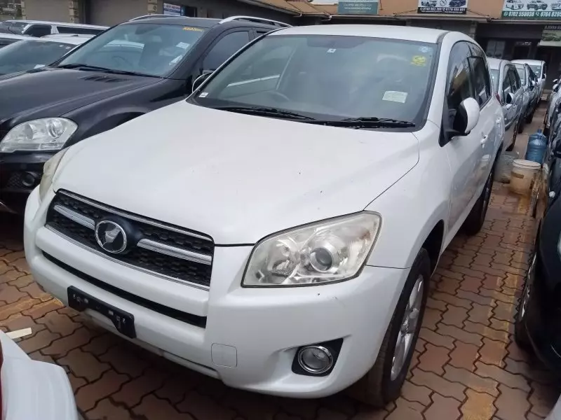 Toyota RAV 4   - 2011
