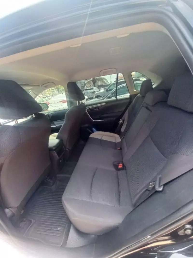 Toyota RAV4   - 2019