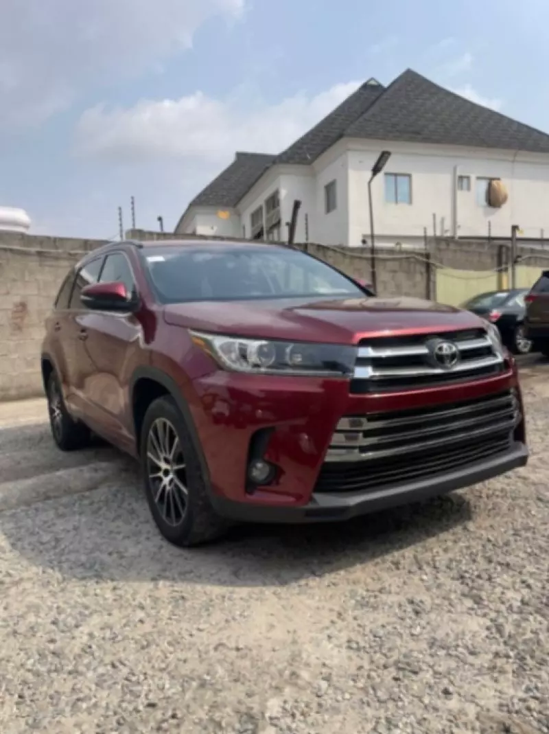 Toyota Highlander   - 2018