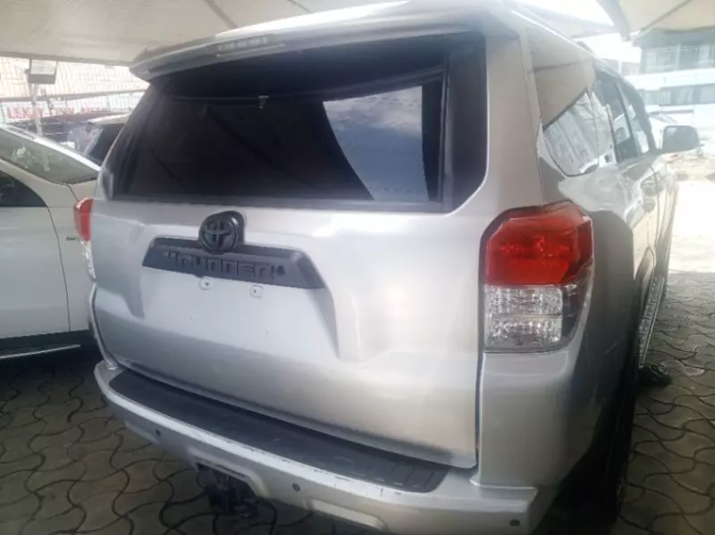 Toyota 4Runner   - 2012