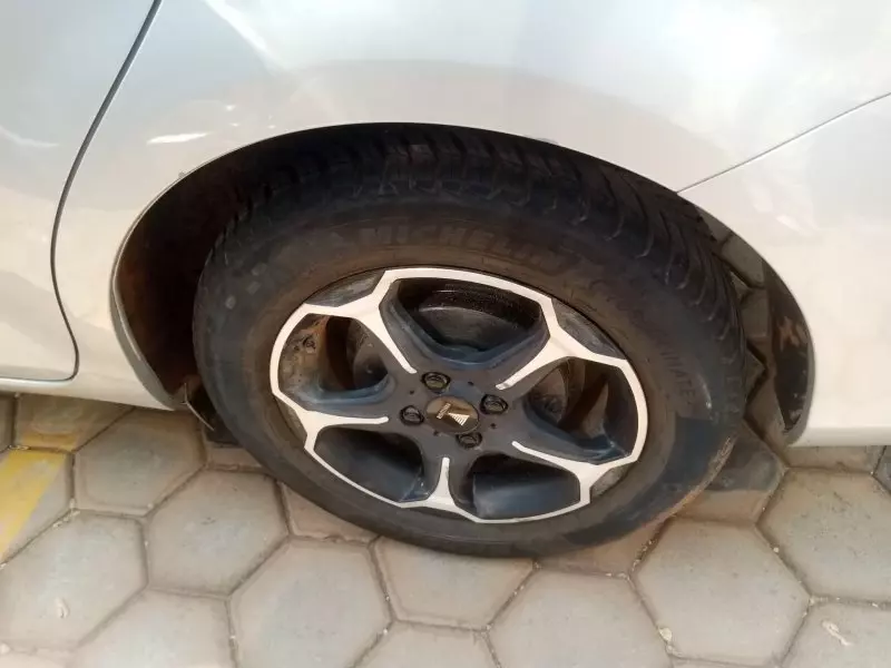 Toyota Fielder hybrid    - 2017