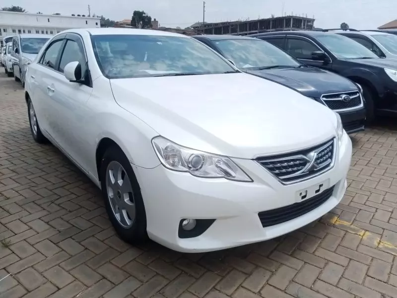 Toyota Mark X   - 2012