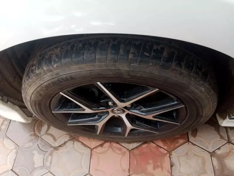 Toyota Harrier - 2016