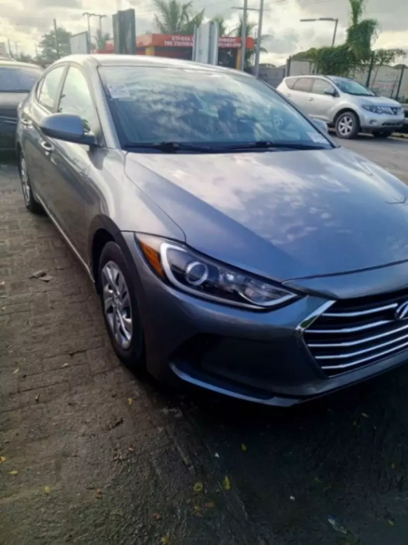 Hyundai Elantra   - 2017