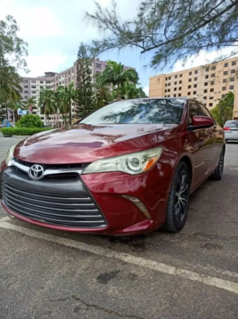 Toyota camry   - 2016