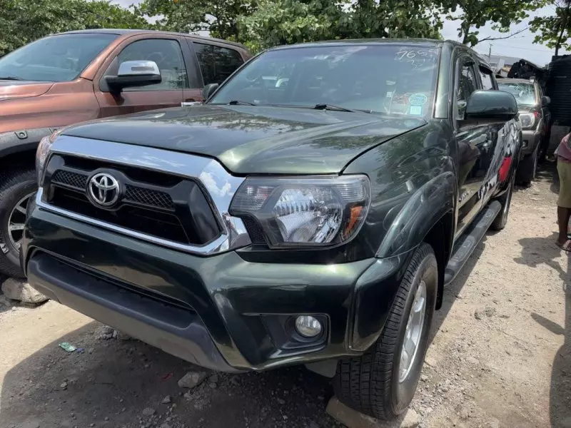 Toyota Tacoma   - 2014