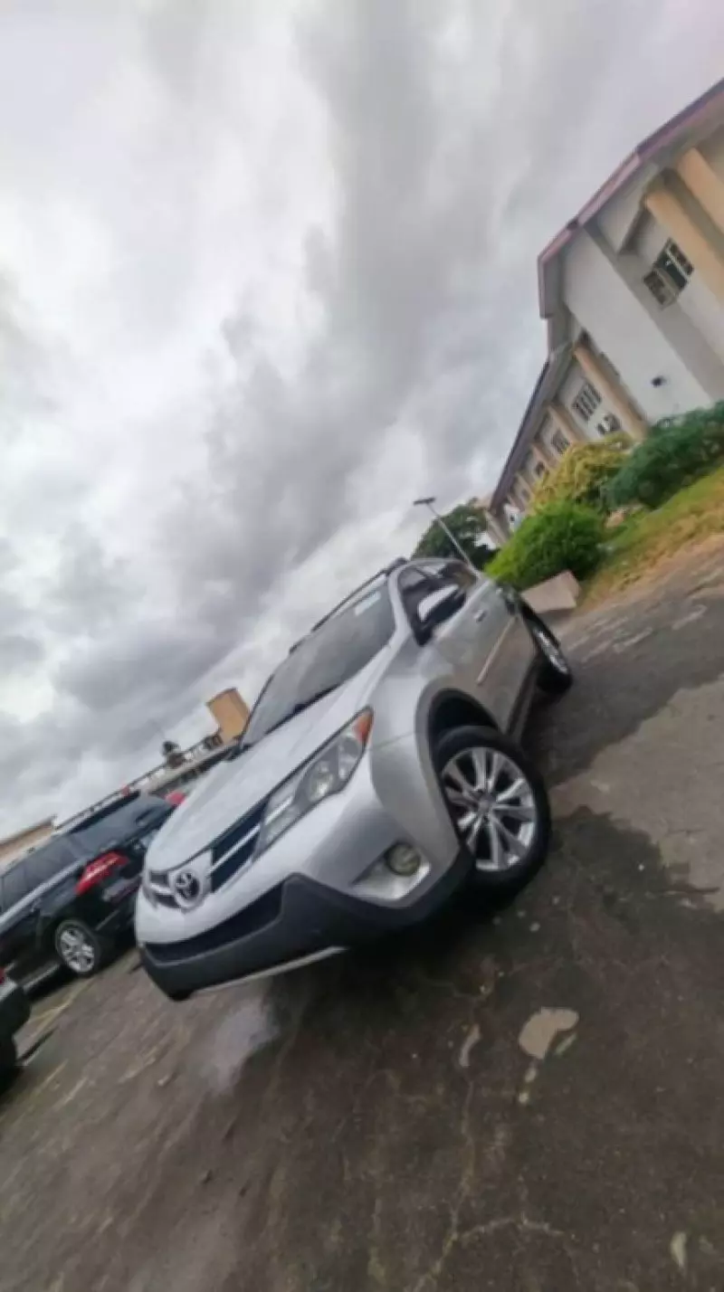 Toyota RAV4   - 2014
