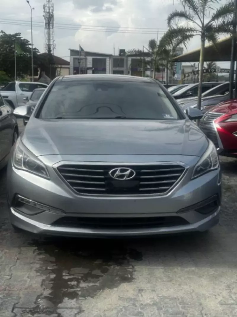 Hyundai Sonata   - 2015