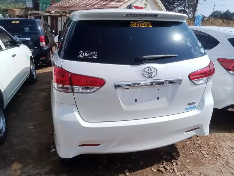 Toyota Wish   - 2011