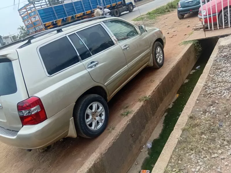 Toyota Highlander   - 2003