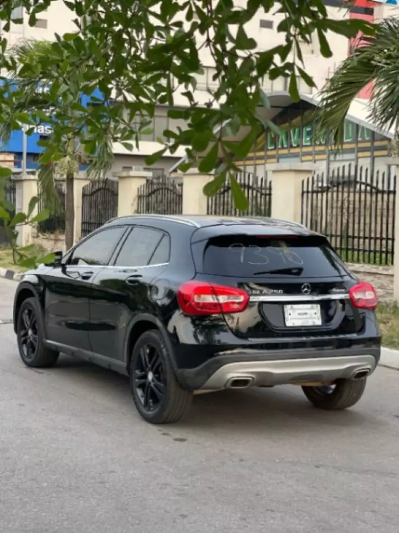 Mercedes-Benz GLA 250   - 2016