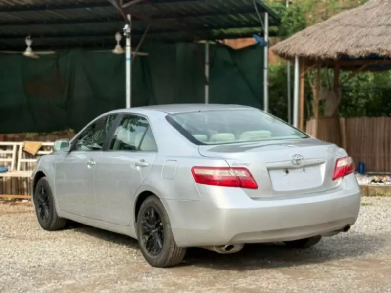 Toyota Camry   - 2008