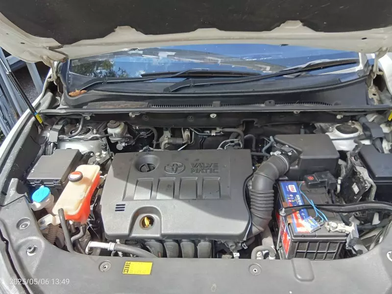 Toyota Harrier   - 2014