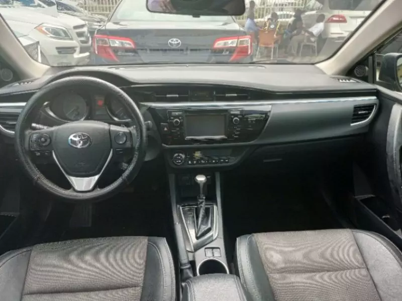 Toyota Corolla   - 2014