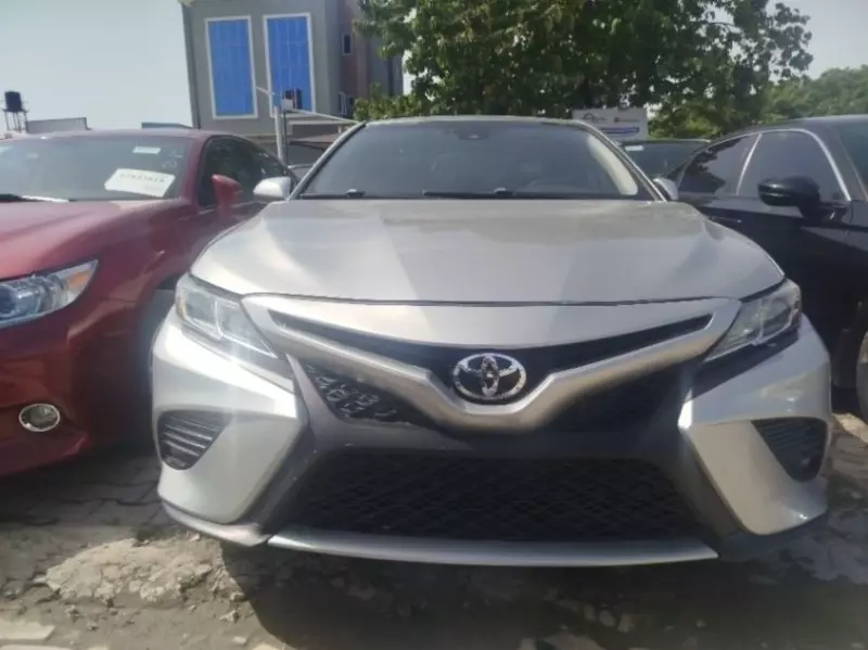 Toyota Camry   - 2019