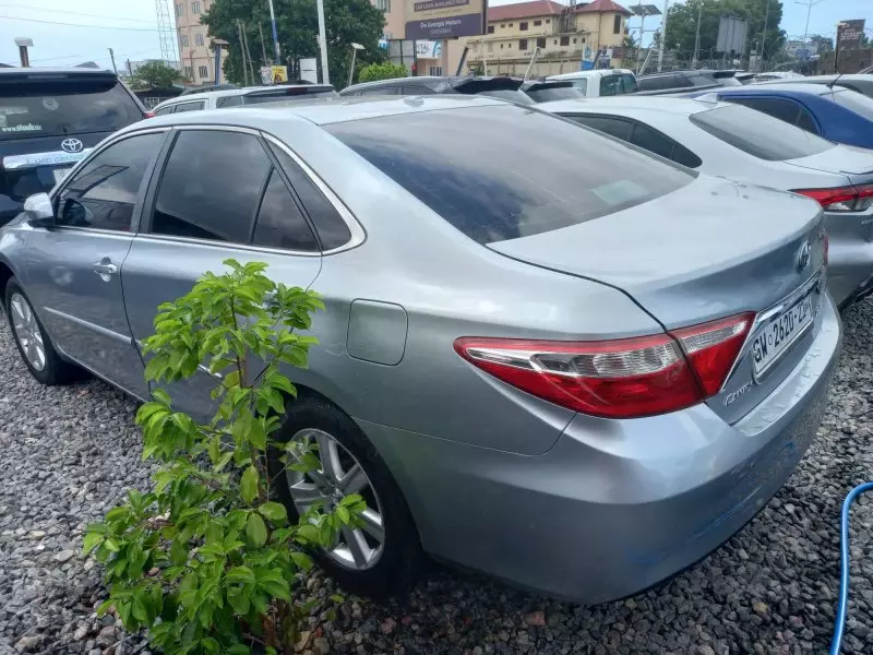 Toyota Camry   - 2015